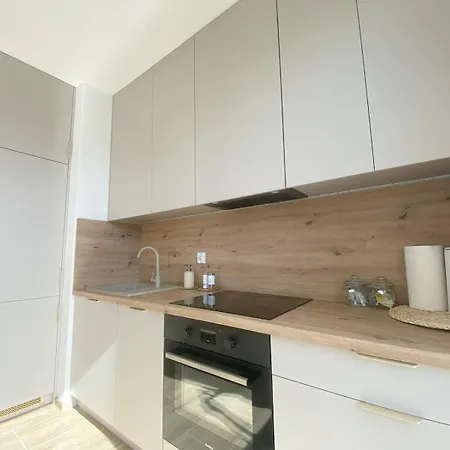 Danhouse 4 アパート *